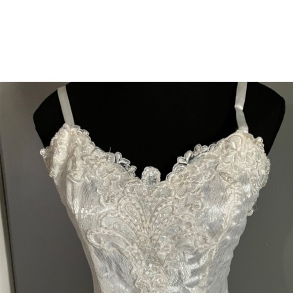 Vintage Wedding Dress - Picture 7 of 8